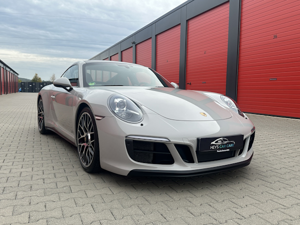 Porsche 911 mit GYEON-Keramikbeschichtung bei HCC Mechernich