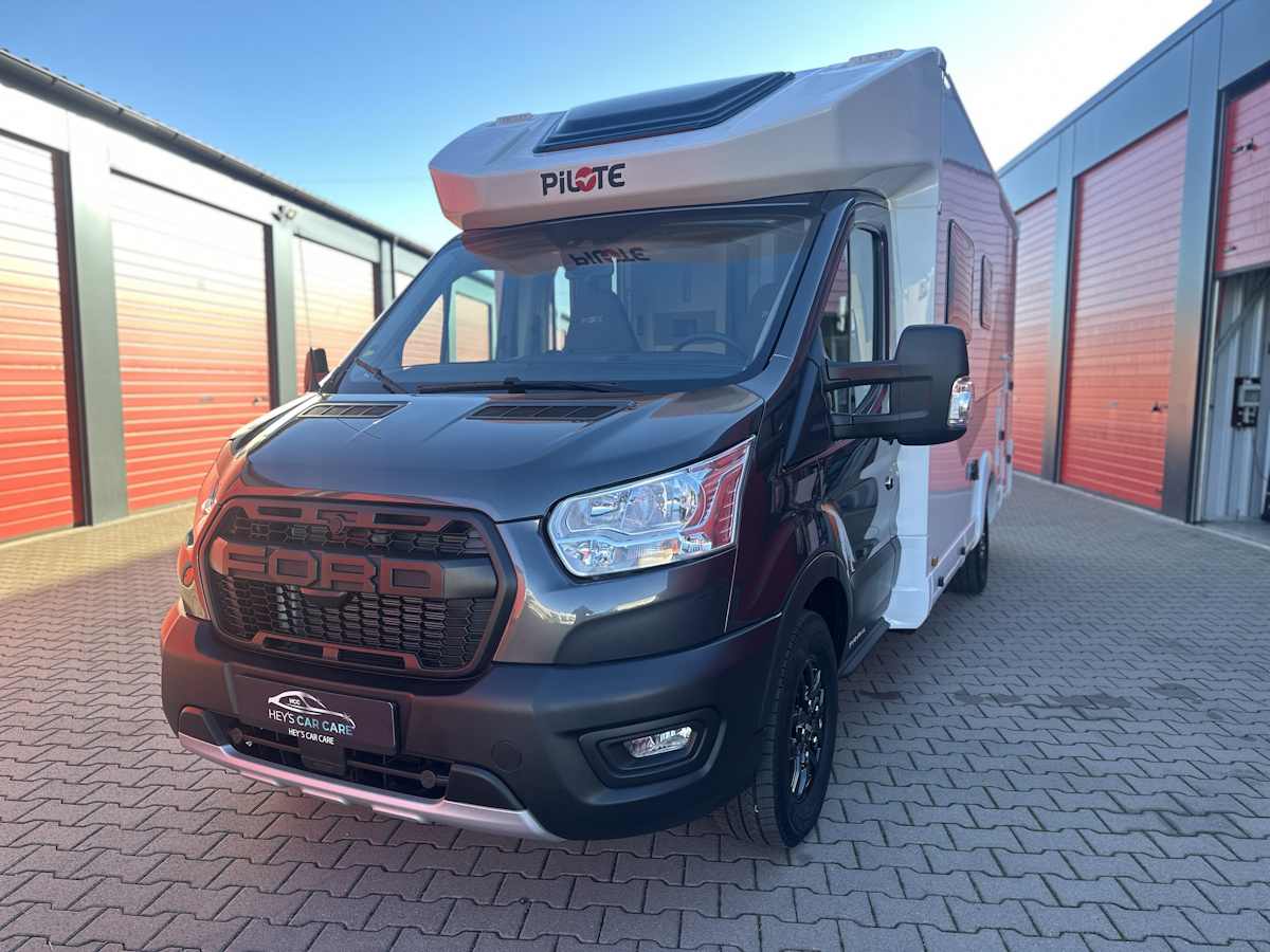 Wohnmobil-Frontansicht mit Keramikbeschichtung – HCC Mechernich