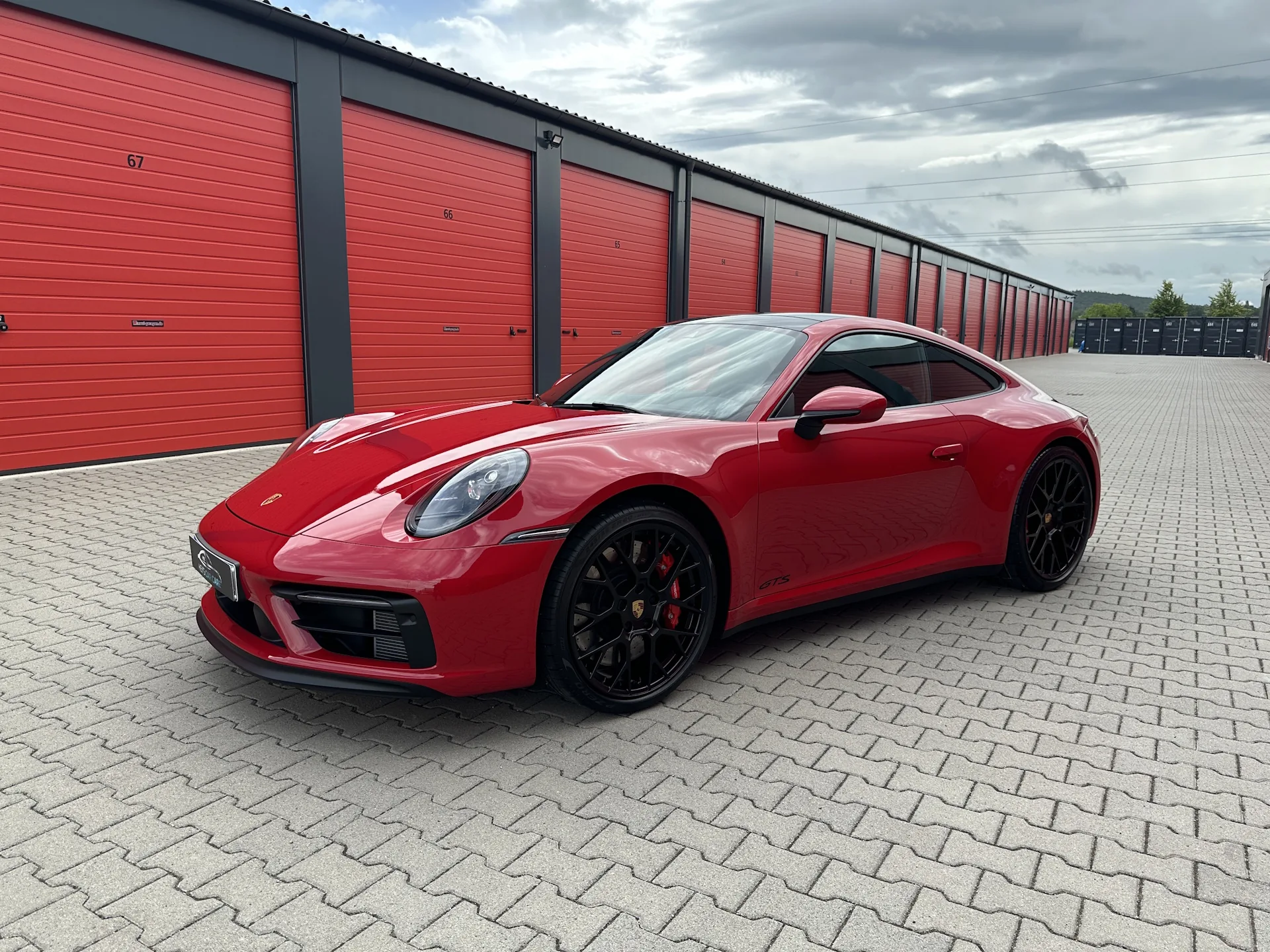Roter Porsche 911 nach der Aufbereitung im HCC-Studio in Mechernich